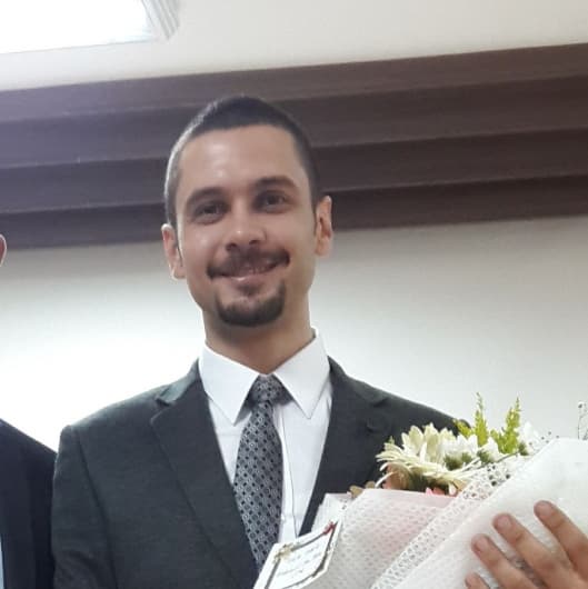 Dt. Emir Faruk Yılmaz