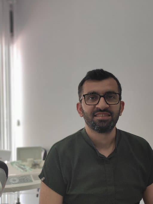 Dt. Adnan Akgöz