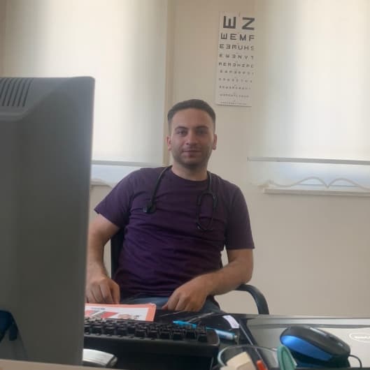 Dr. Bayram Dundar